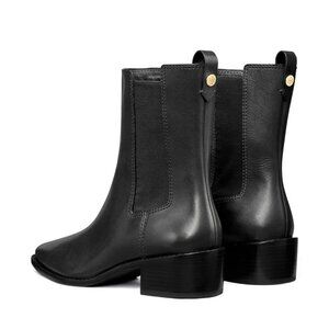 $500 TORY BURCH MEDALLION-PLAQUE ANKLE BOOT POINTY BLOCK BLACK 7.5 (DB23)